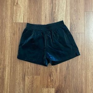 Size large, Black short shorts
